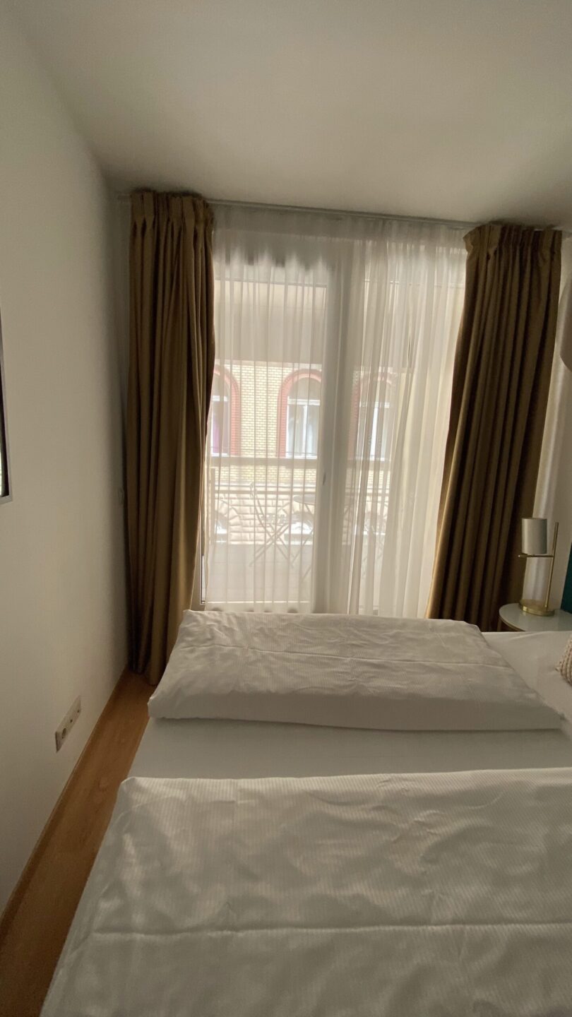 Budapest Vii District 1 Bedroom 41 M2 Classical Real Estate In Good Condition On Floor 3 With Street View And 2 Sqm Balcony Built In 2021 6086